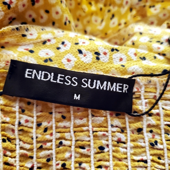 Endless Summer Bella crop top In Ditsy Yellow M NWT - Picture 4 of 5